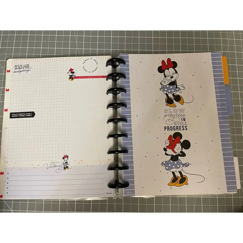 Happy Planner Classic Disney Minnie Mouse Budget Journal 9 Disc Undated